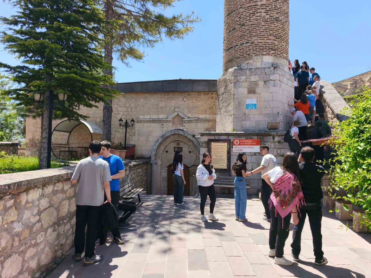 TUNCELİ TÜRK TELEKOM FEN LİSESİ ÖĞRENCİLERİ, "SINIFIM TUNCELİ" PROJESİ ÇERÇEVESİNDE, ÇEMİŞGEZEK...