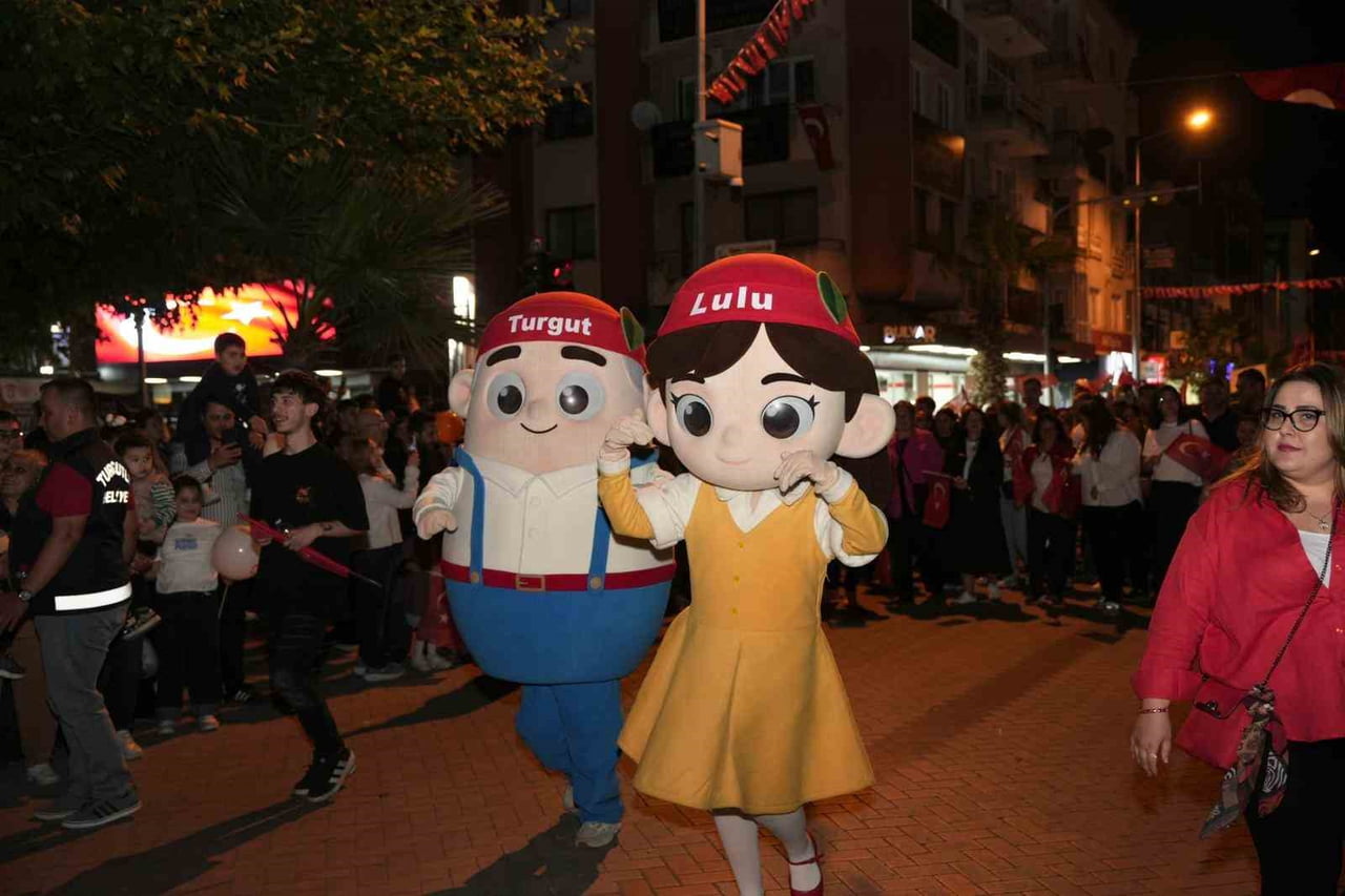 TURGUTLU BELEDİYESİ TARAFINDAN DÜZENLENEN 19 MAYIS ATATÜRK’Ü ANMA, GENÇLİK VE SPOR BAYRAMI KUTLAMA...