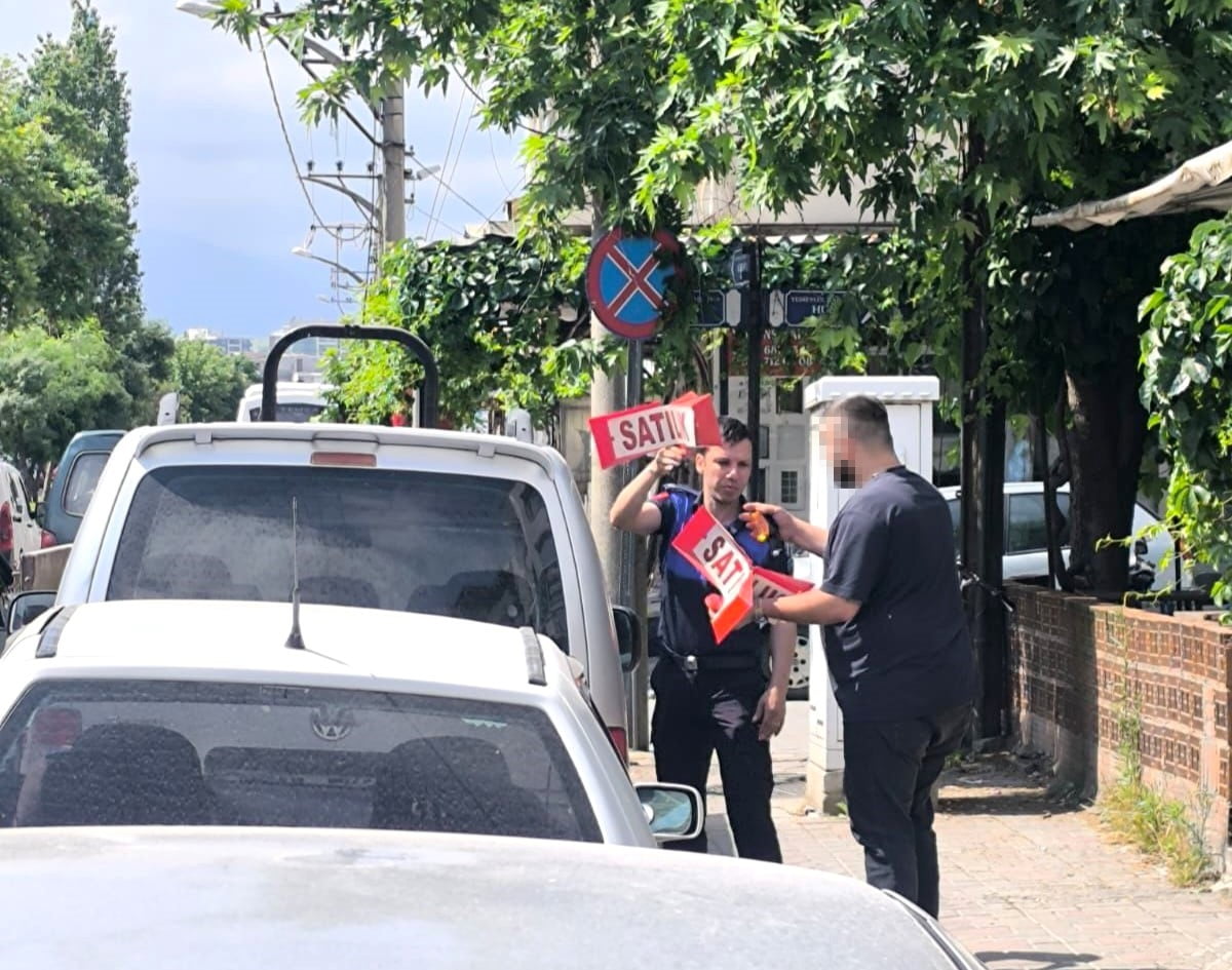 TURGUTLU BELEDİYESİ ZABITA MÜDÜRLÜĞÜ EKİPLERİ İLE TURGUTLU TRAFİK EKİPLERİ TARAFINDAN GALERİCİLERE...