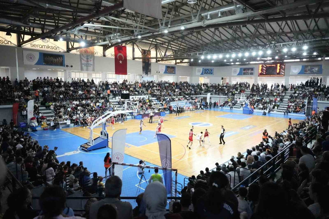 TURGUTLU BELEDİYESPOR KADIN BASKETBOL TAKIMI, TKBL PLAY-OFF FİNAL SERİSİ İKİNCİ MAÇINDA SAHASINDA...