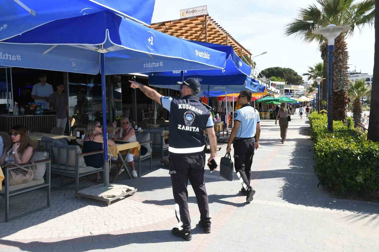TURİZMİN GÖZDE MERKEZLERİNDEN KUŞADASI’NDA YAZ SEZONUNUN BAŞLAMASIYLA BİRLİKTE ZABITA EKİPLERİ...