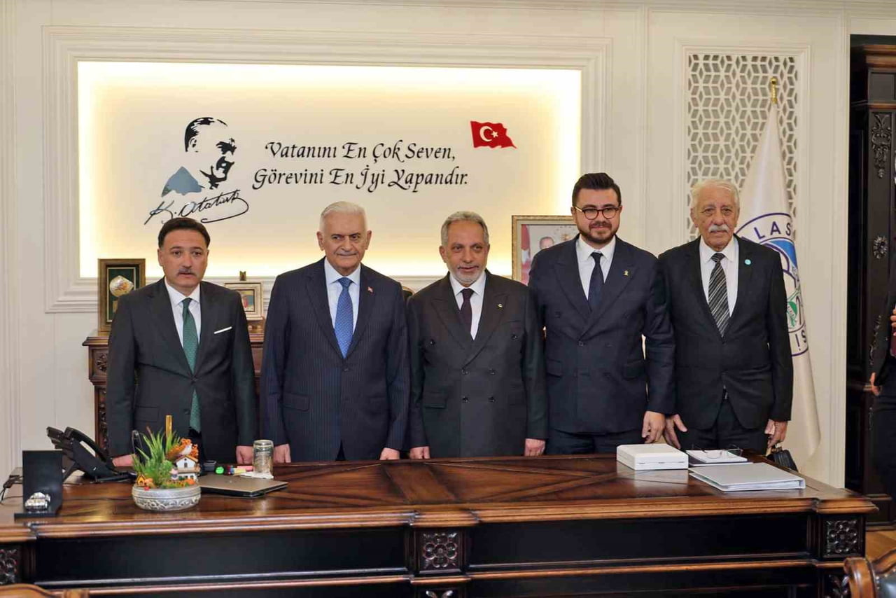 TÜRK DEVLETLERİ TEŞKİLATI AKSAKALLAR HEYETİ BAŞKANI VE TÜRKİYE CUMHURİYETİ’NİN SON BAŞBAKANI...