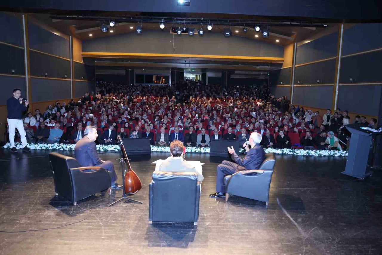 TÜRK HALK MÜZİĞİNİN UNUTULMAZ SESİ MÜKERREM KEMERTAŞ, ERZURUM'DA DÜZENLENEN ANLAMLI BİR VEFA...