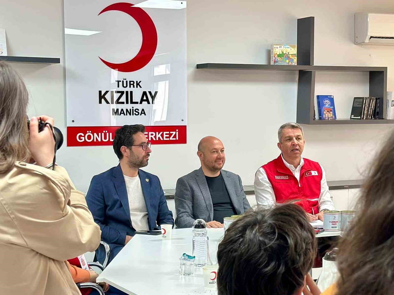 TÜRK KIZILAY MANİSA ŞUBESİ, "KURBAN BEREKETİNİ YIL BOYU YAŞATIYORSAN HİLAL OLSUN TÜRKİYE-HİLAL...