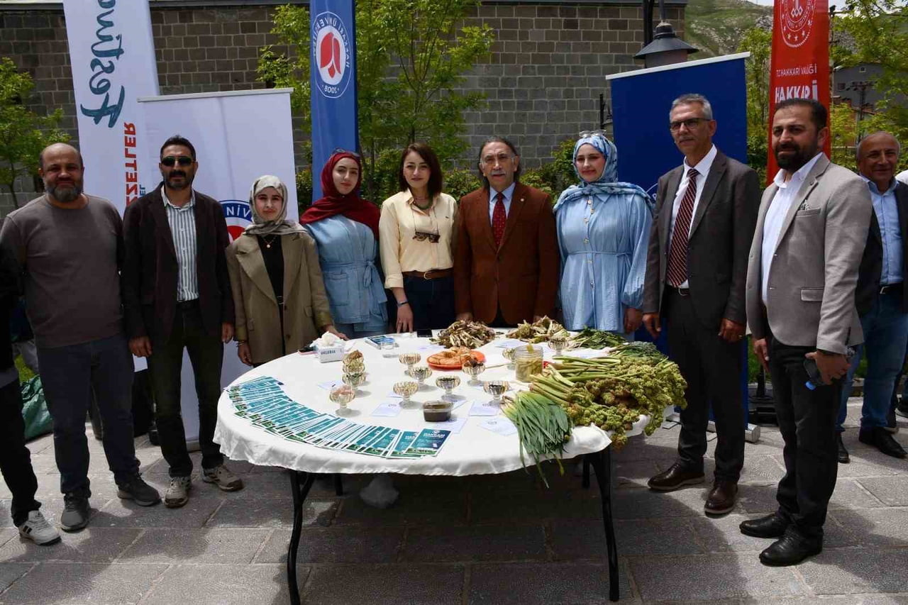 TÜRK MUTFAĞI HAFTASI KAPSAMINDA HAKKARİ’DE DÜZENLENEN ETKİNLİKTE COĞRAFİ TESCİLLİ ÜRÜNLER VE...