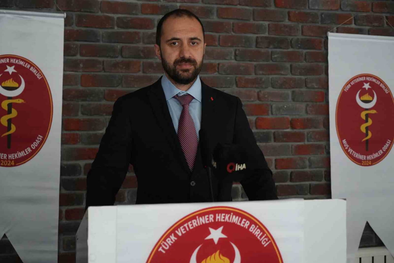 TÜRK VETERİNER HEKİMLERİ BİRLİĞİ MUŞ ODA BAŞKANI İLYAS BELİK KONUŞMA YAPTI