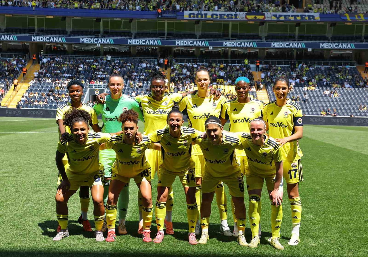 TURKCELL KADIN FUTBOL SÜPER LİGİ'NDE ŞAMPİYONLUĞUNU İLAN EDEN FENERBAHÇE, LİGİN 29. HAFTASINDA...