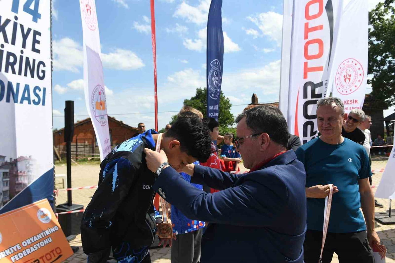 TÜRKİYE'NİN DÖRT BİR YANINDAN GELEN SPORCULAR BALIKESİR'DE BULUŞTU