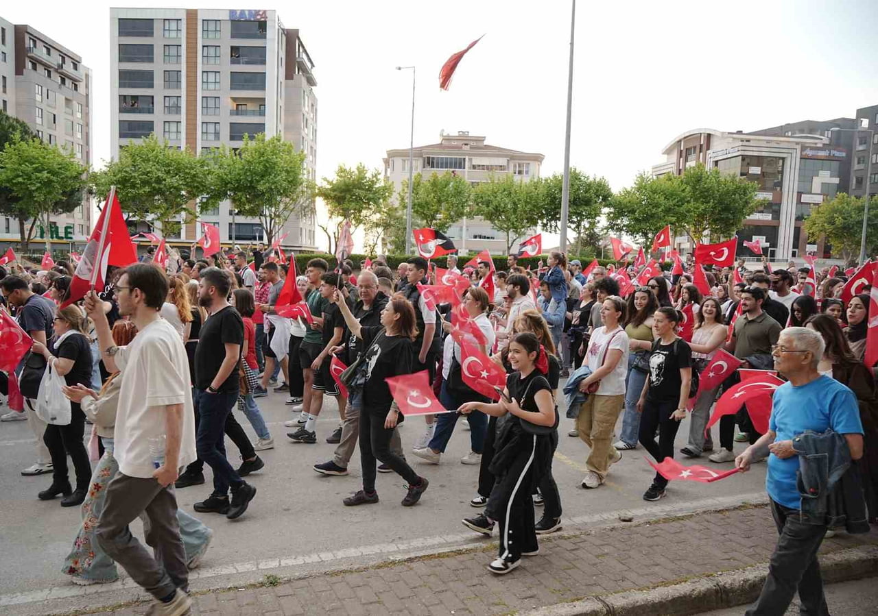 TÜRKİYE'NİN KURTULUŞ MÜCADELESİNİN BAŞLANGICININ 107'İNCİ YIL  DÖNÜMÜ NİLÜFER'DE BİNLERCE...
