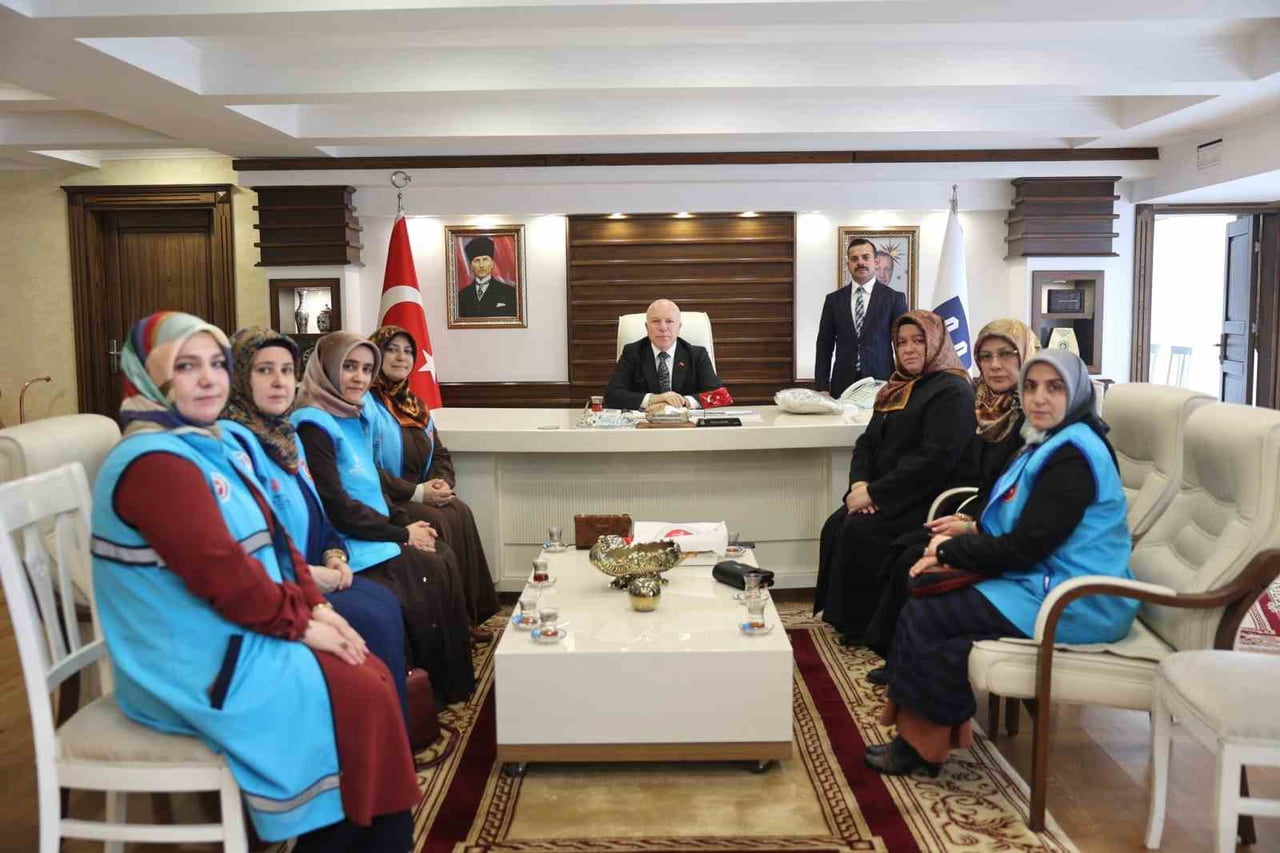 TÜRKİYE DİYANET VAKFI (TDV) ERZURUM KADIN KOLLARI HEYETİ, ERZURUM BÜYÜKŞEHİR BELEDİYE BAŞKANI...