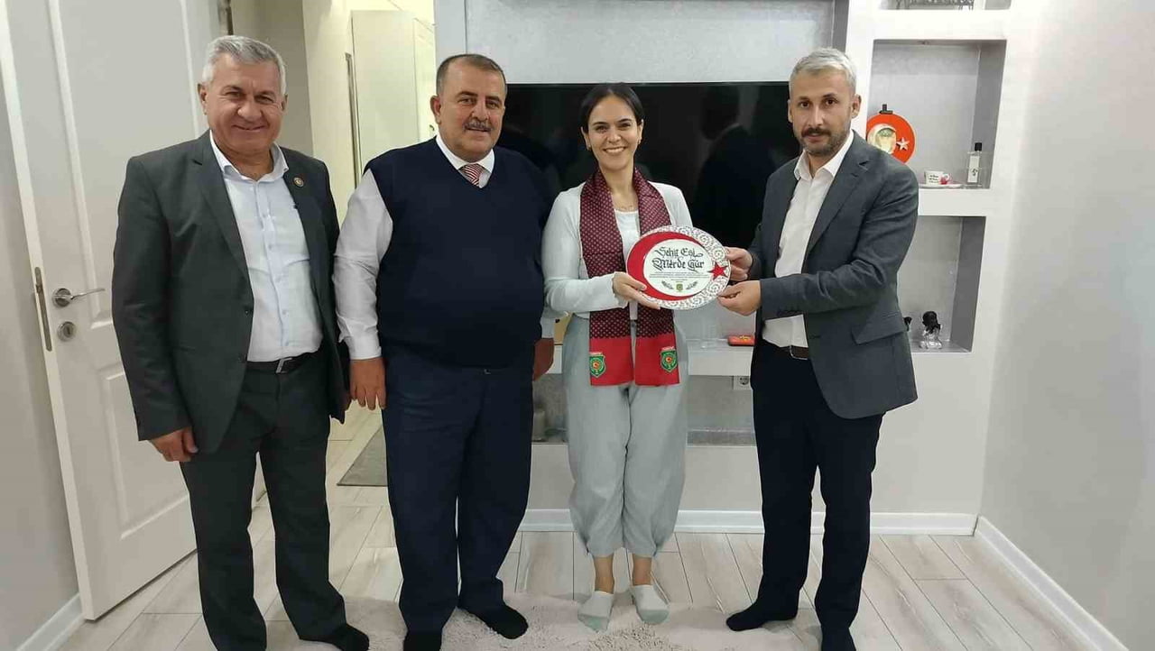 TÜRKİYE HARP MALULÜ GAZİLER, ŞEHİT DUL VE YETİMLERİ DERNEĞİ MANİSA ŞUBESİ, ANNELER GÜNÜ...