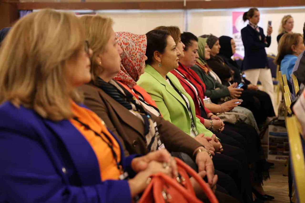 TÜRKİYE KADIN MUHTARLAR DERNEĞİ TARAFINDAN DÜZENLENEN MUHTARIN YANINDA MUHTARLIĞIN YARININDA...