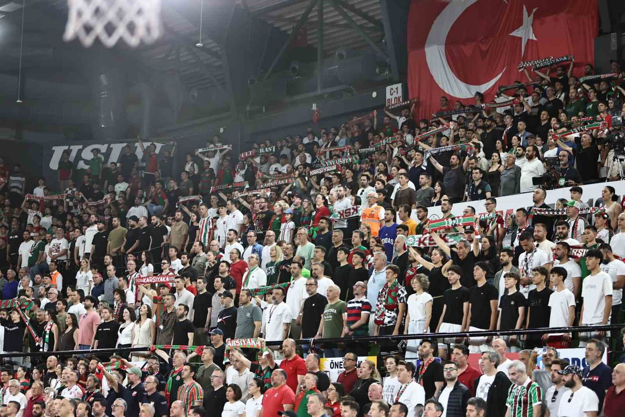 TÜRKİYE SİGORTA BASKETBOL SÜPER LİGİ'NİN 30. VE SON HAFTASINDA KARŞIYAKA, EVİNDE BURSASPOR’U 84-82...