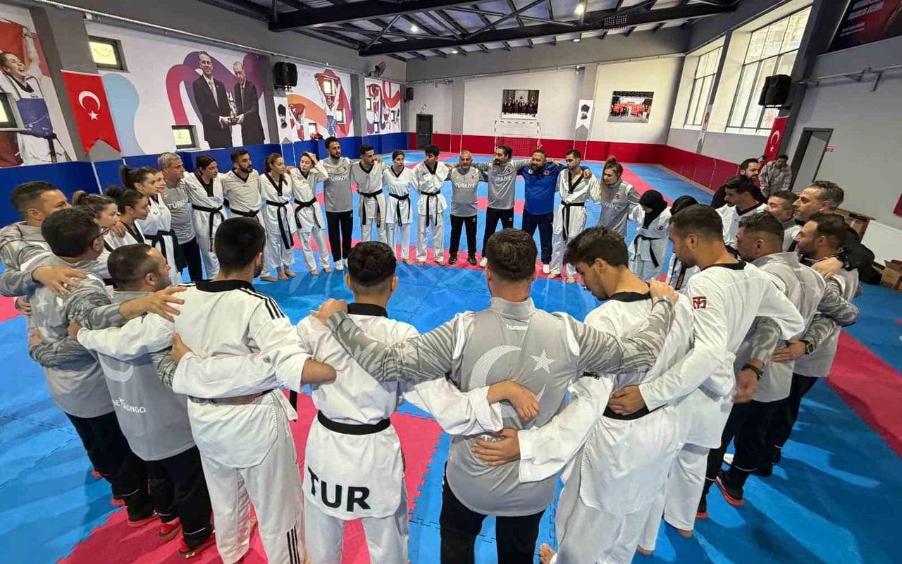 TÜRKİYE TAEKWONDO FEDERASYONU BAŞKANI BAHRİ TANRIKULU, ALMANYA'DA DÜZENLENECEK AVRUPA TAEKWONDO...