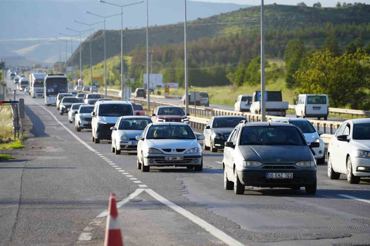 ULAŞIMDA 43 İLİN GEÇİŞ NOKTASI "KİLİT KAVŞAK" KIRIKKALE’DE, 9 GÜNLÜK KURBAN BAYRAMI TATİLİ...