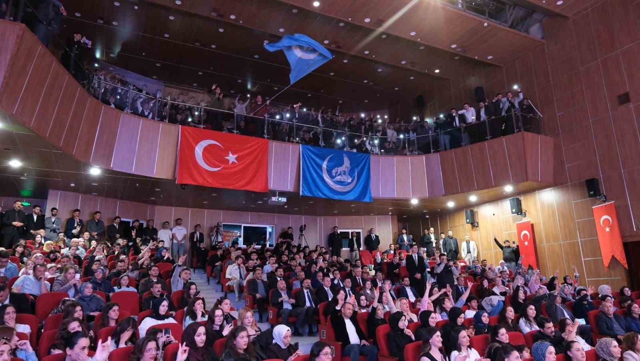 ÜLKÜ OCAKLARI KAYSERİ İL BAŞKANLIĞI TARAFINDAN BU YIL ÜÇÜNCÜSÜ DÜZENLENEN; 'TÜRK’ÜN TÜRKÜSÜ' SES...