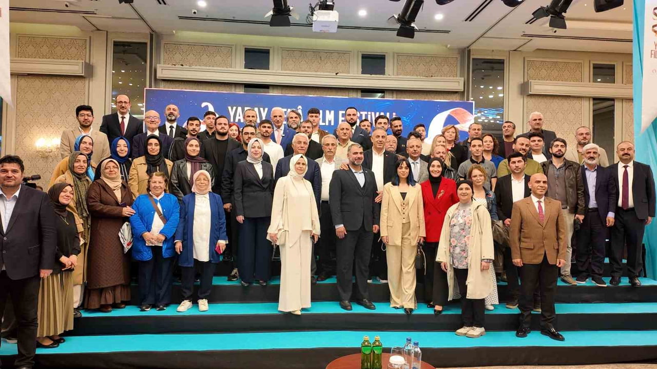 ÜMRANİYE BELEDİYESİ TARAFINDAN TÜRKİYE'DE İLK KEZ DÜZENLENEN VE DİJİTAL ÇAĞIN SANATSAL DÖNÜŞÜMÜNÜ...