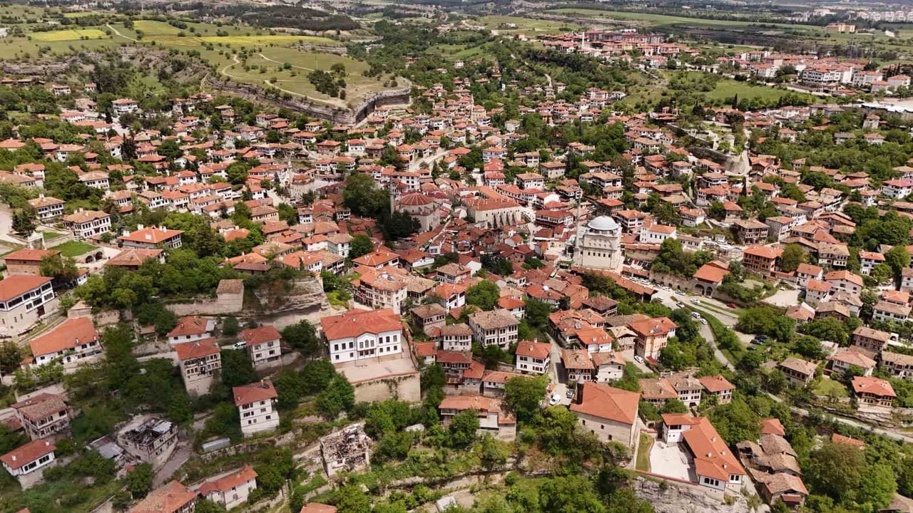 UNESCO DÜNYA MİRASI LİSTESİ’NDE YER ALAN KARABÜK’ÜN SAFRANBOLU İLÇESİNDEKİ OTELLERDE DOLULUK...