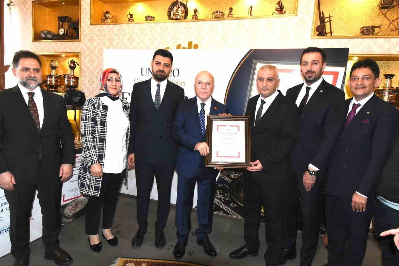 UNESCO GASTRONOMİ ŞEHRİ ERZURUM’UN KADİM LEZZETLERİNDEN BİRİ OLAN ERZURUM PAÇA ÇORBASI’NIN COĞRAFİ...