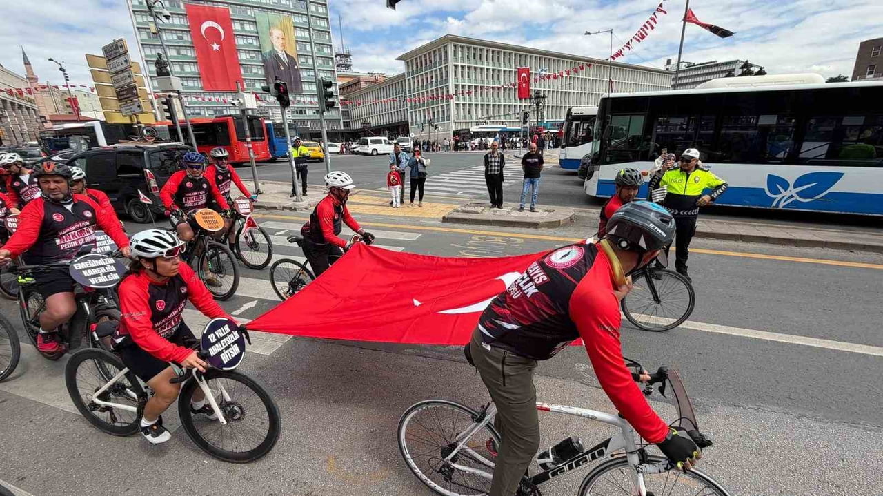 ÜNİVERSİTE İDARİ PERSONEL SENDİKASI (ÜNİPERSEN) GENEL BAŞKANI İBRAHİM GÜZEL YÜKSEKÖĞRETİM...