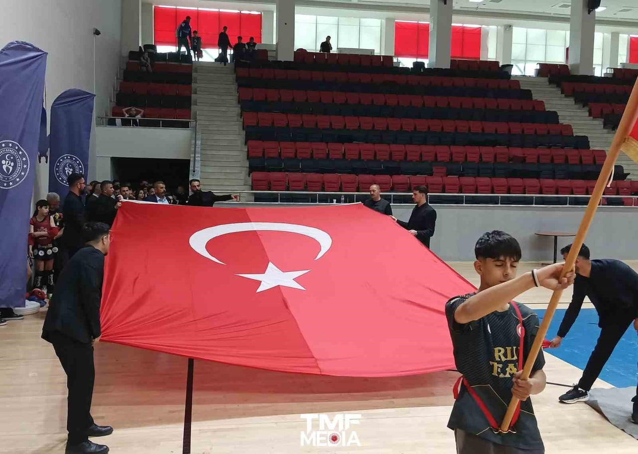 UŞAK'TA YAPILAN MUAYTHAİ OKUL SPORLARI YILDIZLAR TÜRKİYE ŞAMPİYONASI’NDA KAYSERİLİ SPORCULAR 1...