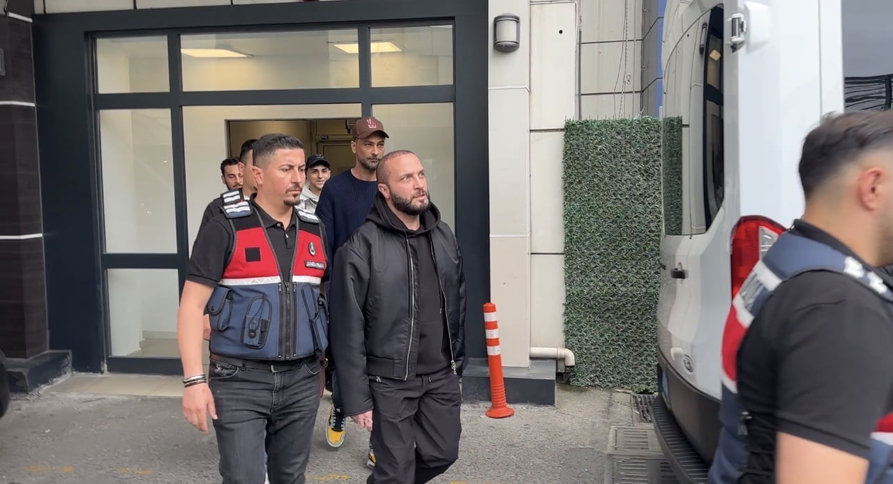 UYUŞTURUCU SORUŞTURMASINDA GÖZALTINA ALINAN ÜNLÜLER SAĞLIK KONTROLÜNDEN GEÇİRİLDİ