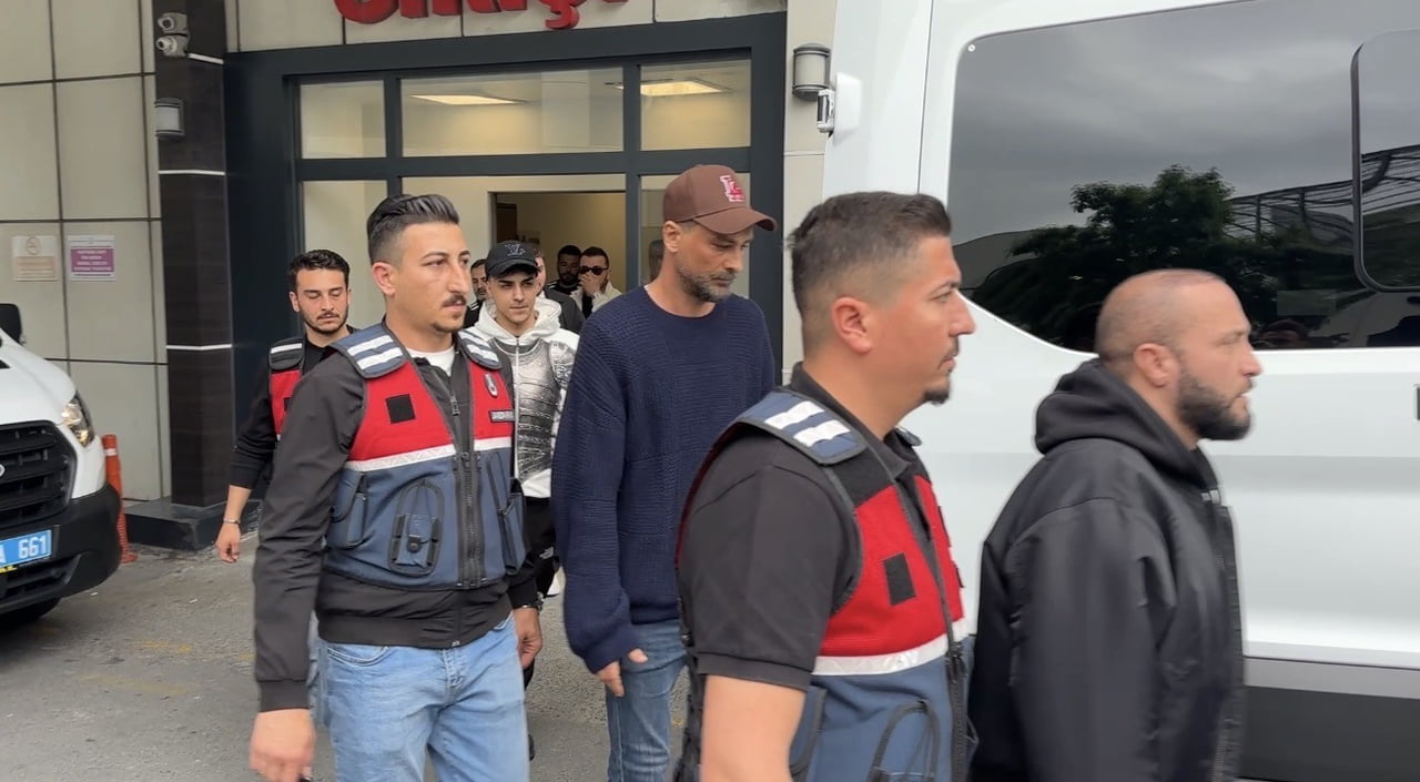 UYUŞTURUCU SORUŞTURMASINDA GÖZALTINA ALINAN ÜNLÜLER SAĞLIK KONTROLÜNDEN GEÇİRİLDİ