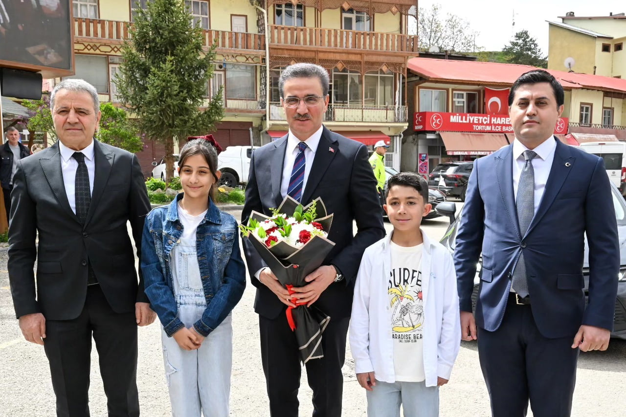 VALİ AYDIN BARUŞ, İLÇE PROGRAMLARI KAPSAMINDA TORTUM VE UZUNDERE İLÇELERİNİ ZİYARET ETTİ.