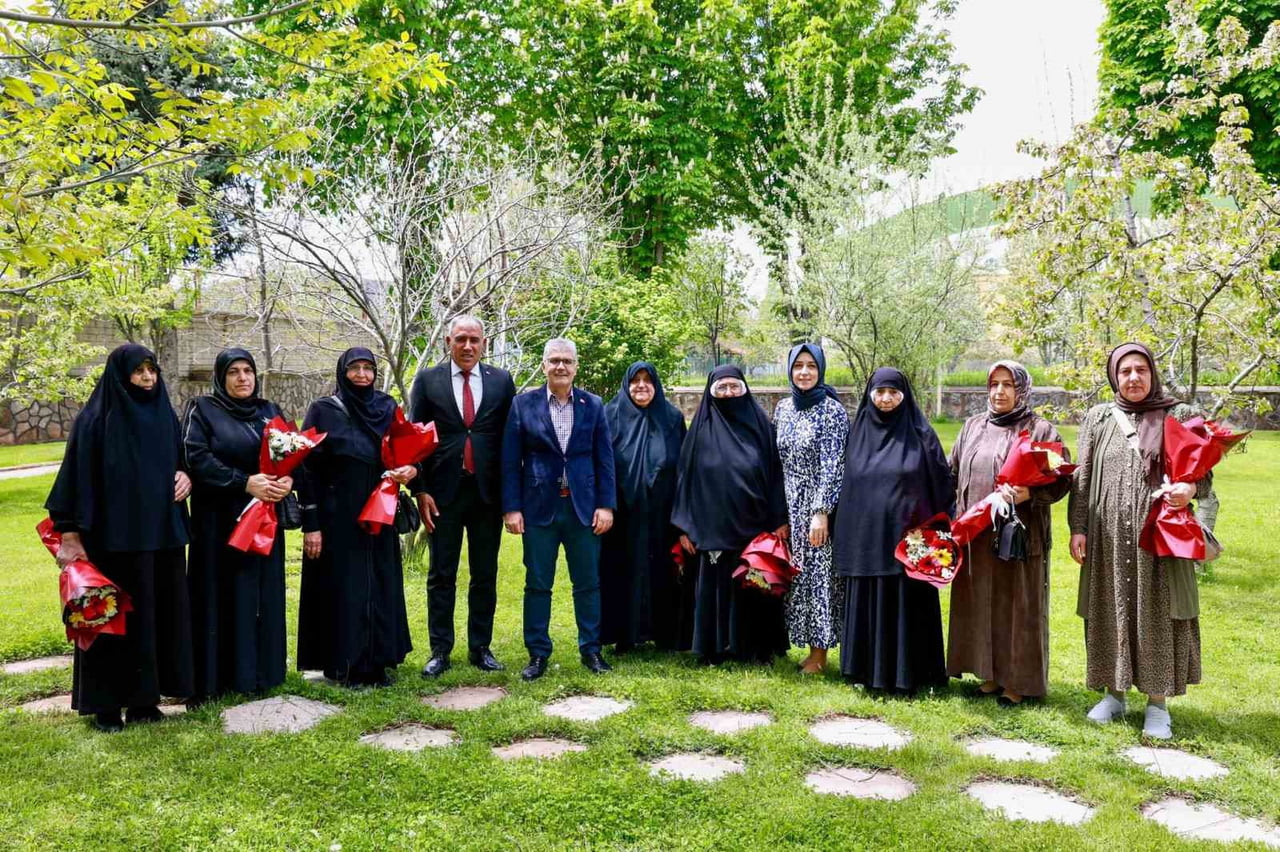 VALİ ÇELİK, ŞEHİT ANNELERİNİ AĞIRLADI