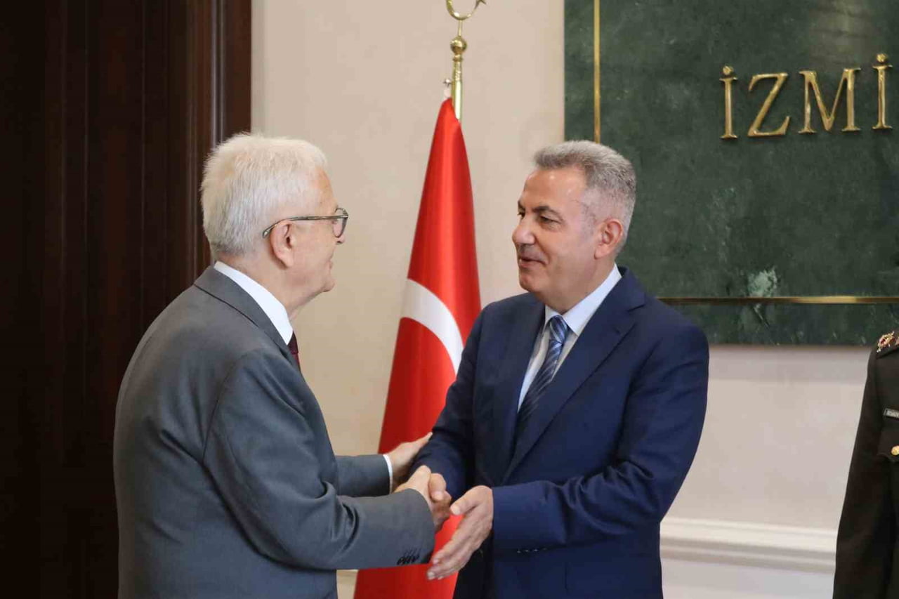VALİ ELBAN, PROTOKOLLE BAYRAMLAŞTI