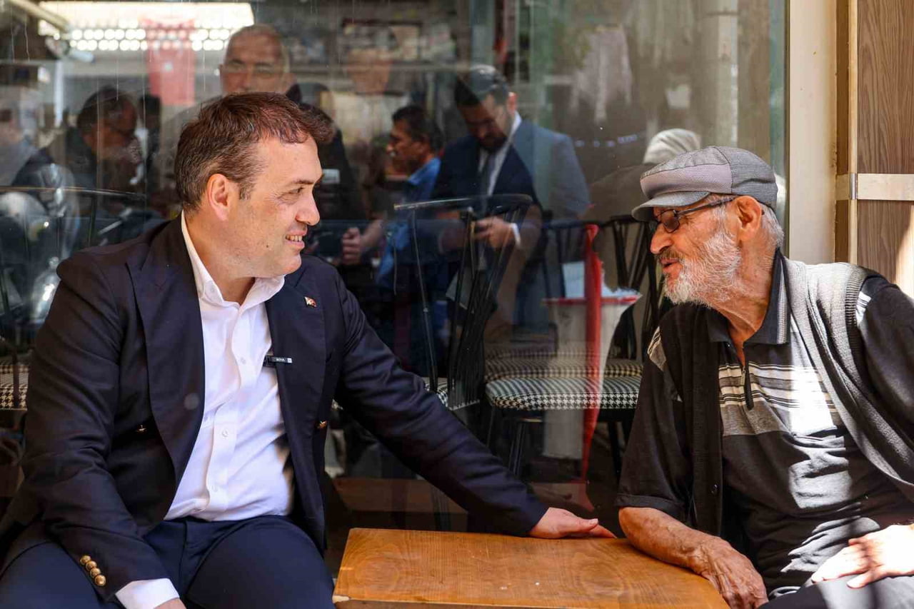 VALİ SÖZER ESNAFLA BULUŞTU