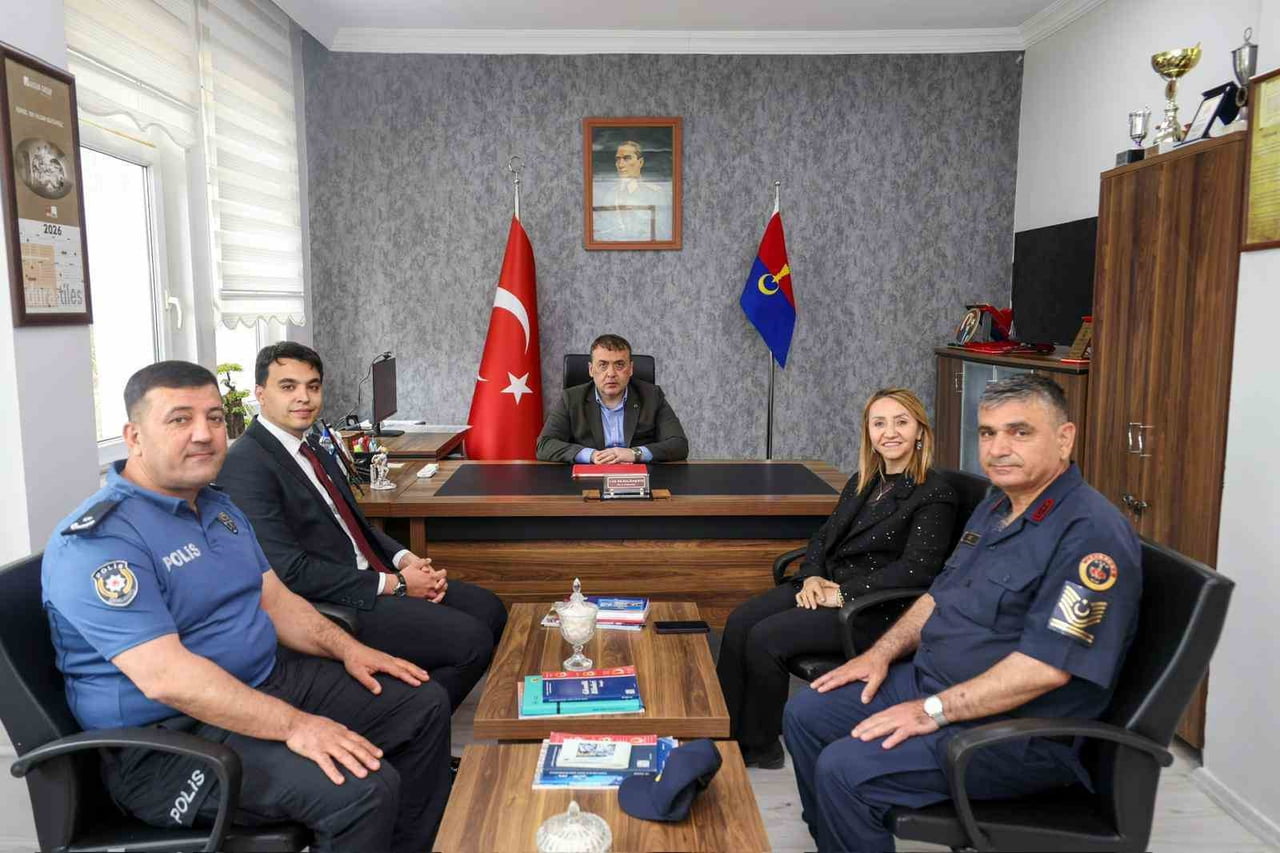 VALİ SÖZER PAZARYERİ’NDE BİR DİZİ PROGRAM GERÇEKLEŞTİRDİ