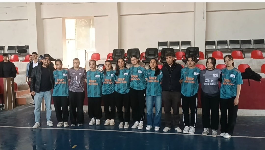VAN’IN ÖZALP GENÇLİK VE SPOR MÜDÜRLÜĞÜ İLE MİLLİ EĞİTİM MÜDÜRLÜĞÜ TARAFINDAN DÜZENLENEN LİSELER...