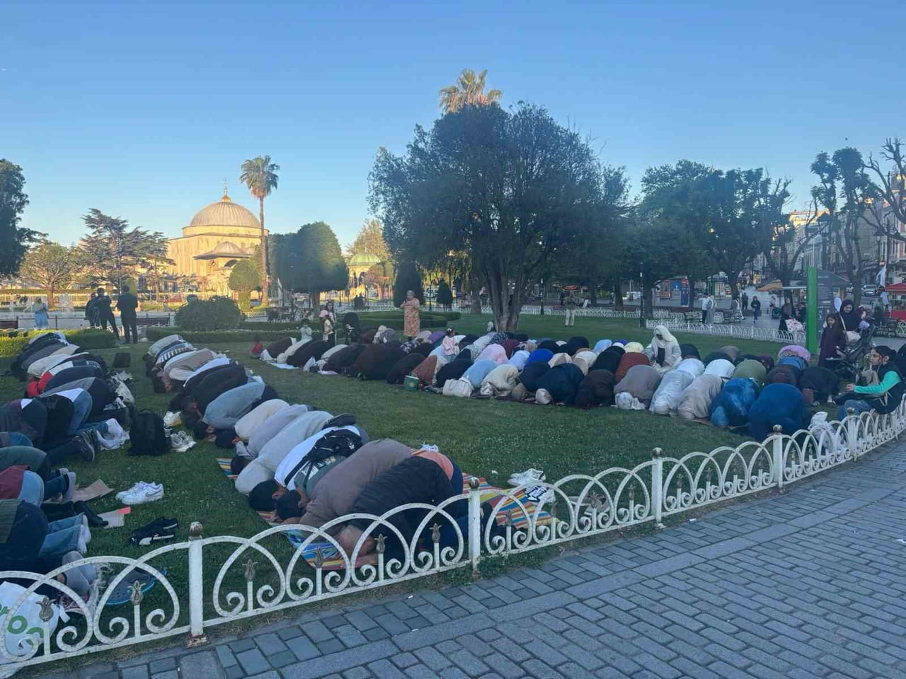 VATANDAŞLAR KURBAN BAYRAMI NAMAZINI AYASOFYA’DA KILDI