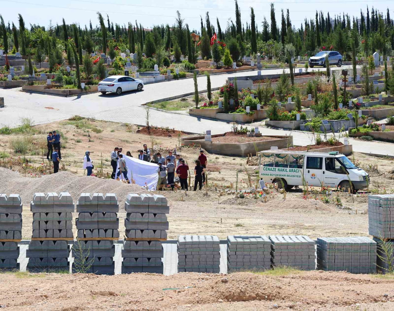 YAĞMUR TAKTAŞ'IN CENAZESİ, 6 MAYIS 2024'TE FETHİ KABİR YAPILARAK ADANA ADLİ TIP KURUMU MORGUNA...