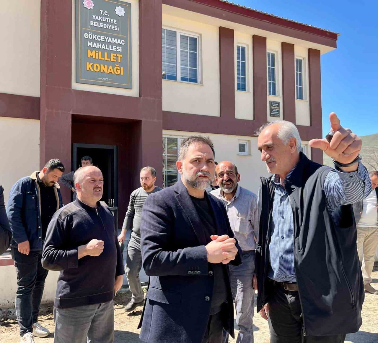 YAKUTİYE BELEDİYE BAŞKANI DR. MAHMUT UÇAR, BELEDİYE EKİPLERİNİN YÜRÜTTÜĞÜ ÇALIŞMALARI YERİNDE...