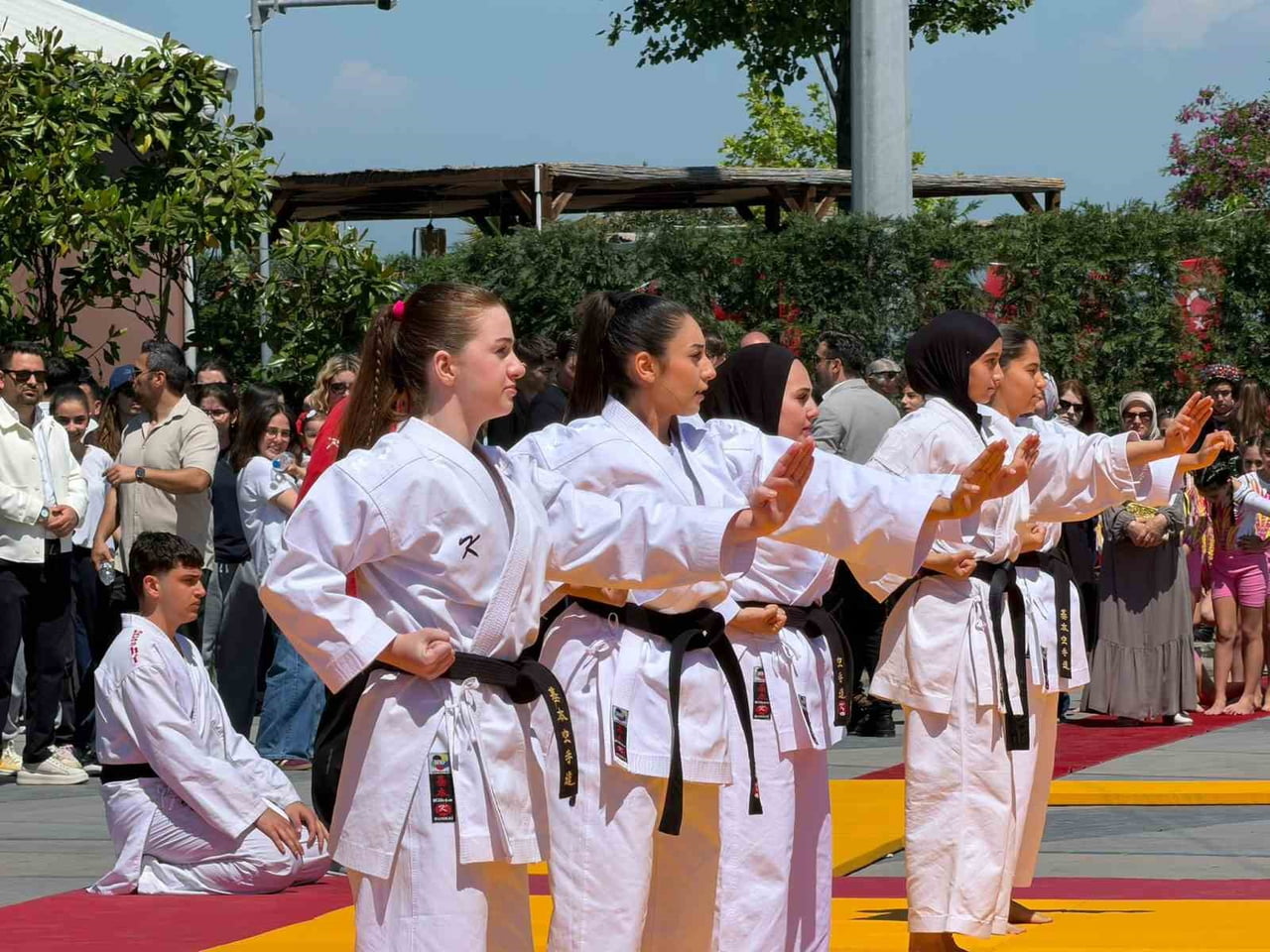 YALOVA’DA 19 MAYIS ATATÜRK’Ü ANMA, GENÇLİK VE SPOR BAYRAMI GÖSTERİLERLE COŞKUYLA...