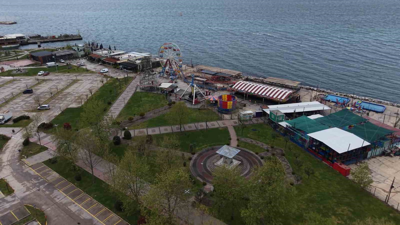 YALOVA MERKEZ BULUNAN LUNAPARKI İŞLETEN ALİ ALTINBAŞ’A YÖNELİK GERÇEKLEŞTİRİLEN SİLAHLI SALDIRIYA...