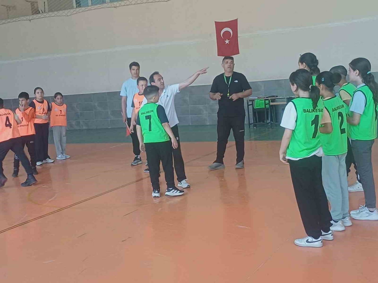 YARIŞMALARA KATILANLAR