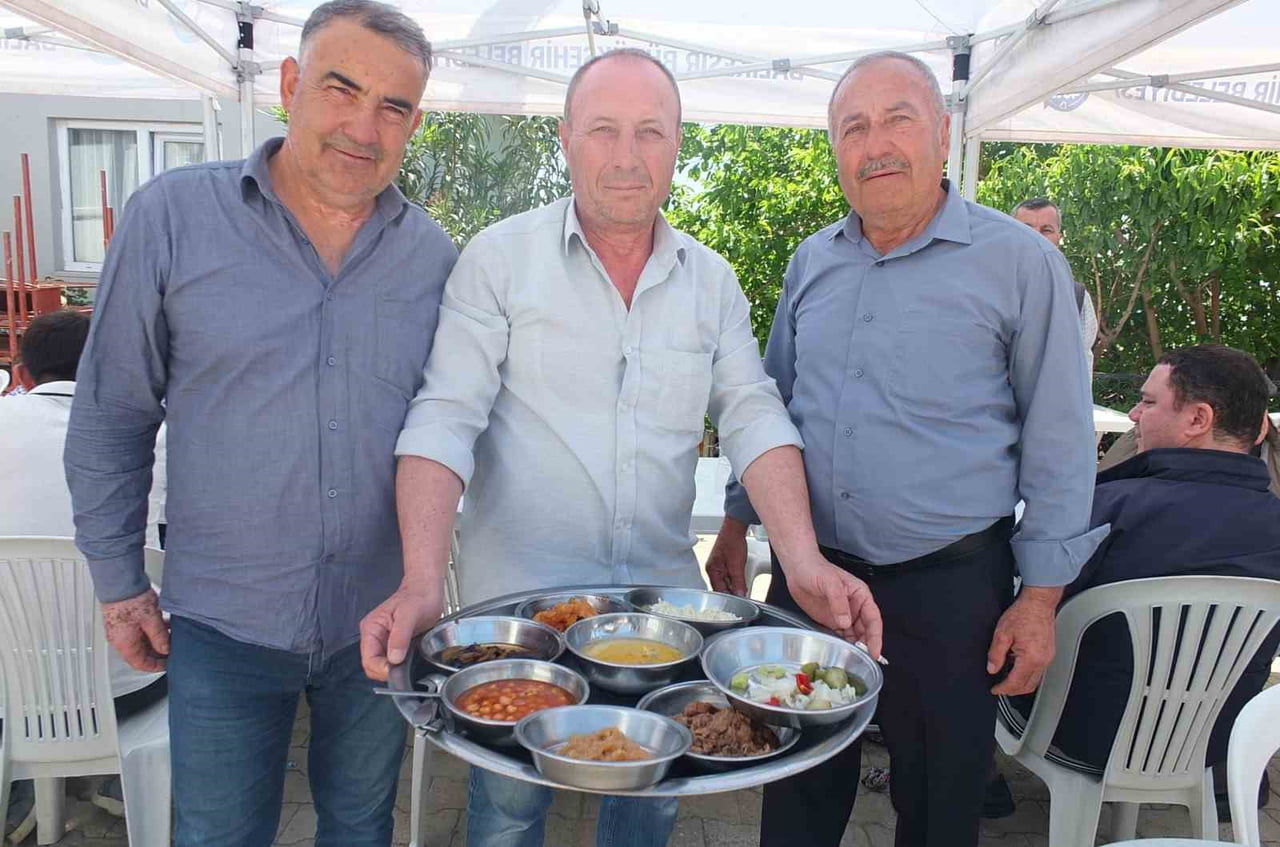 YEMEK SERVİSİ