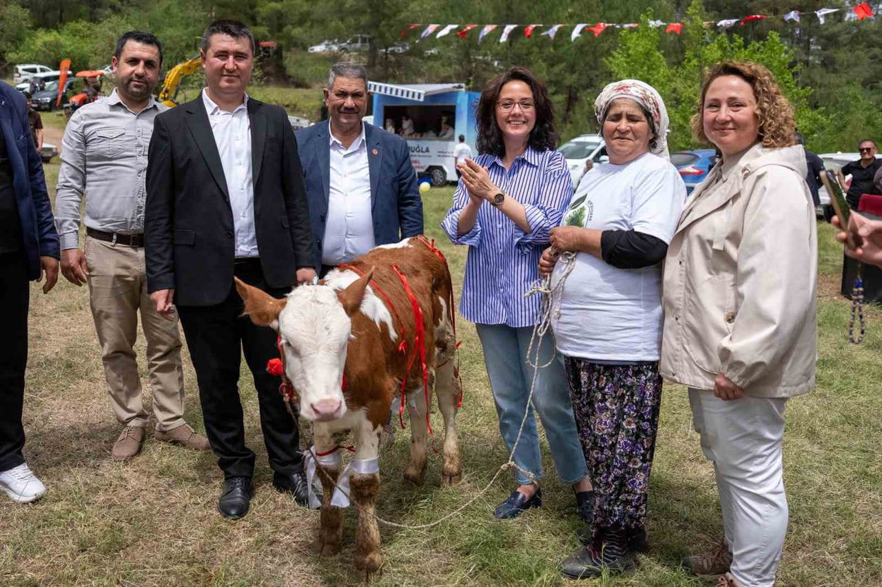 YEMİŞENDERE’DE 1. KUZUGÖBEĞİ FESTİVALİ  DÜZENLENDİ
