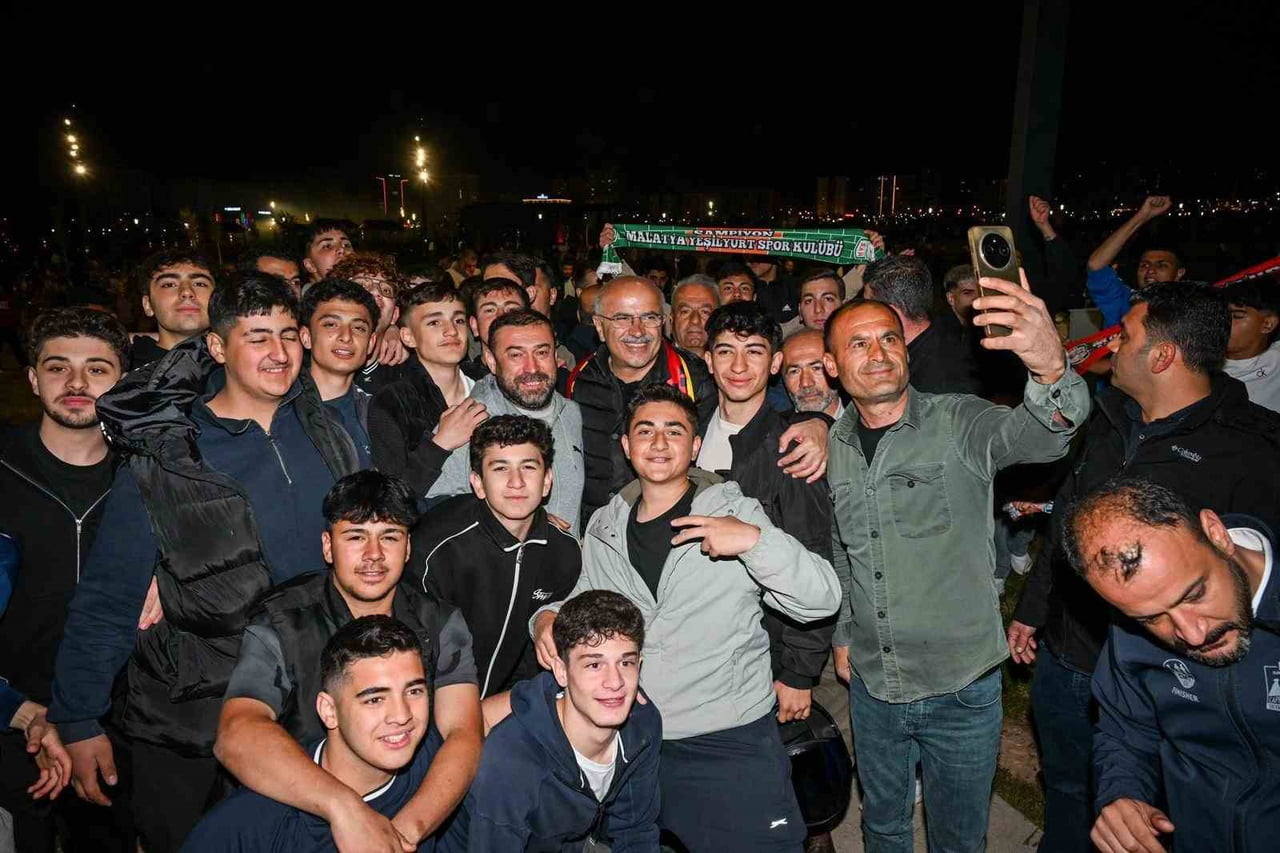 YEŞİLYURTSPOR FİNAL YOLUNDA TARİH YAZDI