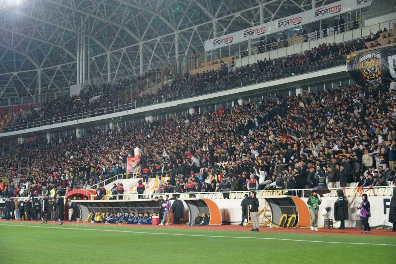 YEŞİLYURTSPOR TEKNİK DİREKTÖRÜ YILDIRIM, SAHAYA ÇIKAMAYACAK