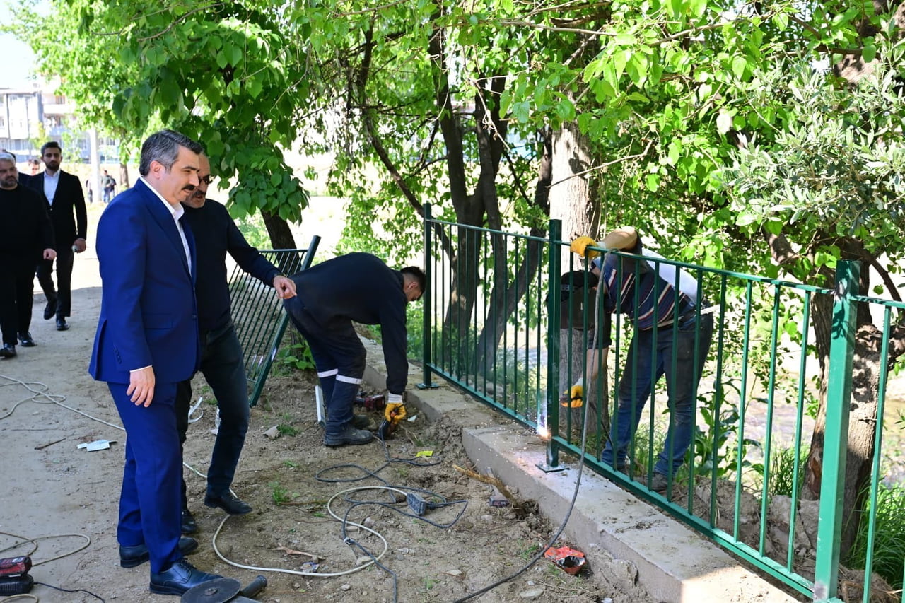 YILDIRIM BELEDİYESİ, İLÇENİN ÇEHRESİNİ DEĞİŞTİRECEK PROJELERE YENİSİNİ EKLEDİ. ZAMAN ZAMAN...