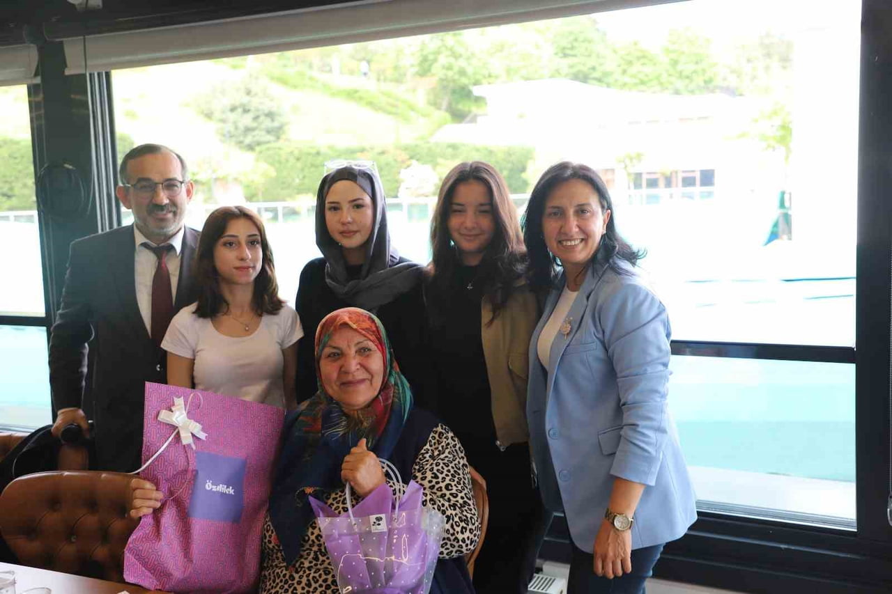YILDIRIM KAYMAKAMLIĞI TARAFINDAN, YILDIRIM TİCARET MESLEKİ VE TEKNİK ANADOLU LİSESİ İŞ BİRLİĞİYLE...