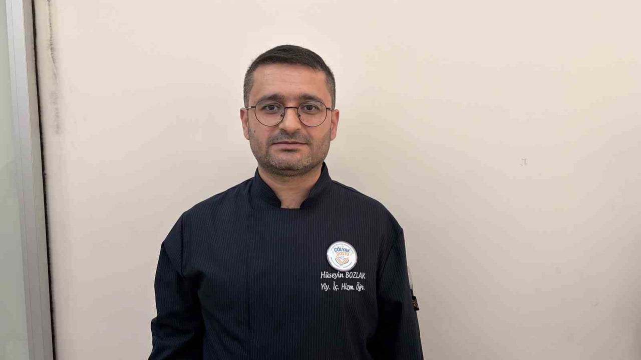 YİYECEK-İÇECEK HİZMETLERİ ÖĞRETMENİ HÜSEYİN BOZLAK YARIŞMA HAKKINDA BİLGİ VERDİ