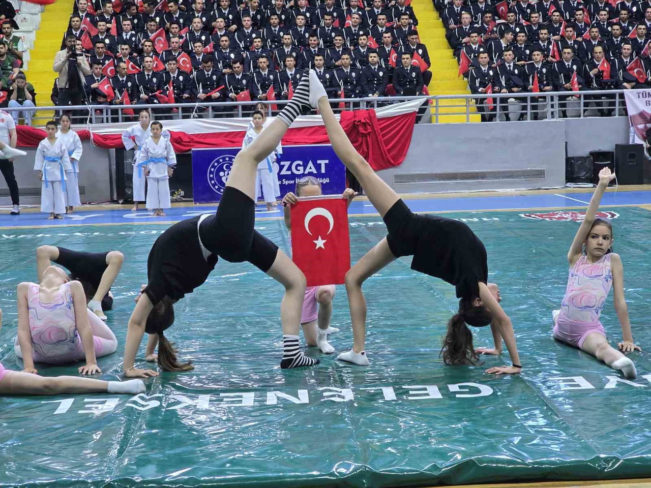 YOZGAT’TA DÜZENLENEN 19 MAYIS ATATÜRK’Ü ANMA GENÇLİK VE SPOR BAYRAMI KUTLAMALARI SPORCULARIN...
