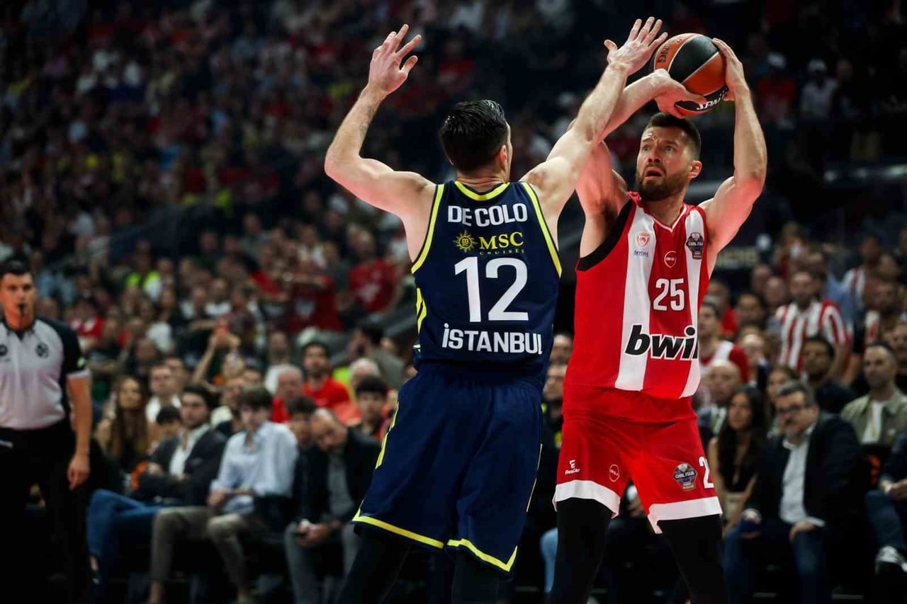 YUNANİSTAN’IN BAŞKENTİ ATİNA’DA DÜZENLENEN EUROLEAGUE FİNAL FOUR’DA YARI FİNAL MAÇINDA FENERBAHÇE...