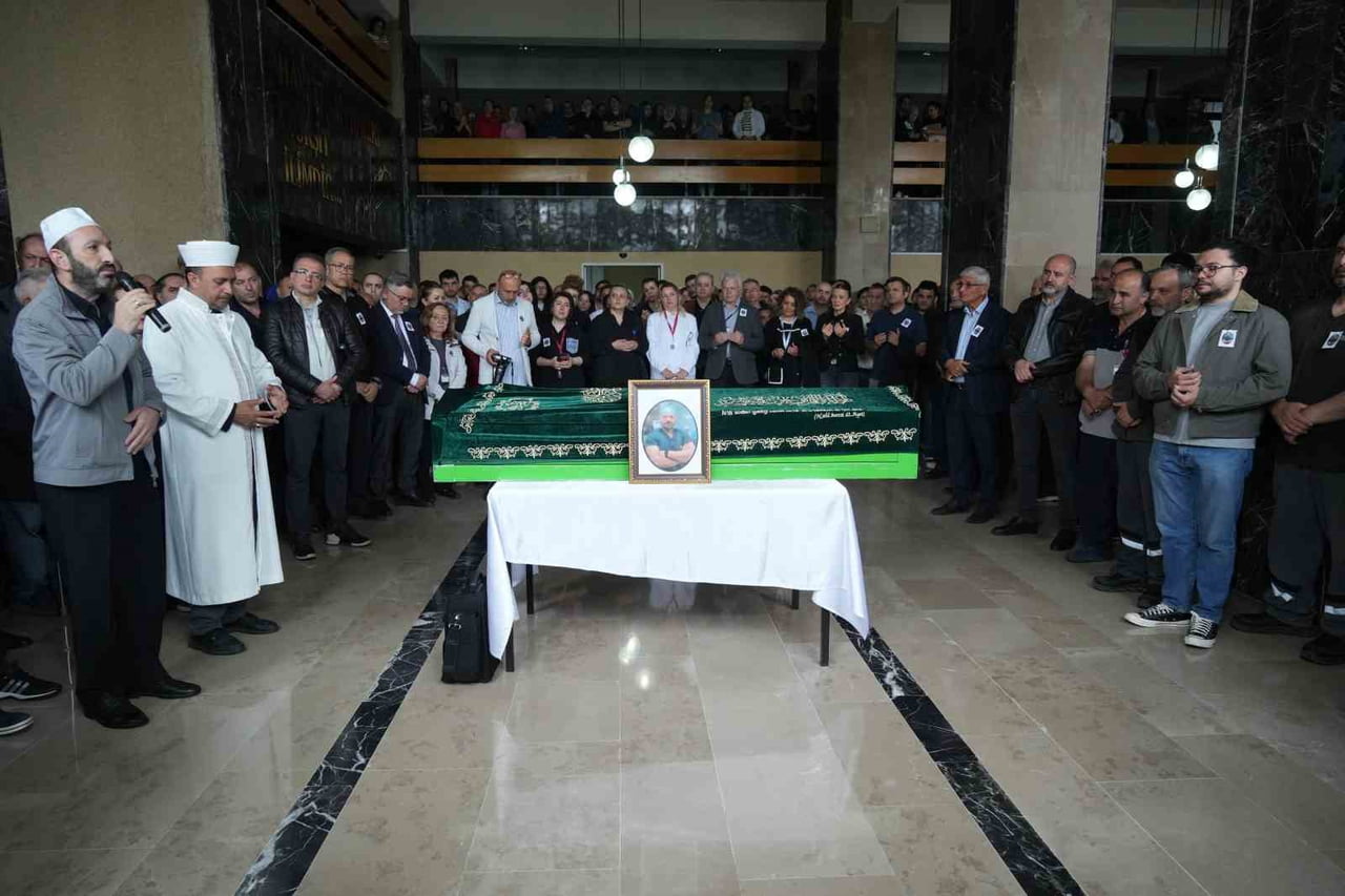 YUNUS EMRE DURMUŞ İÇİN HASTANEDE TÖREN DÜZENLENDİ