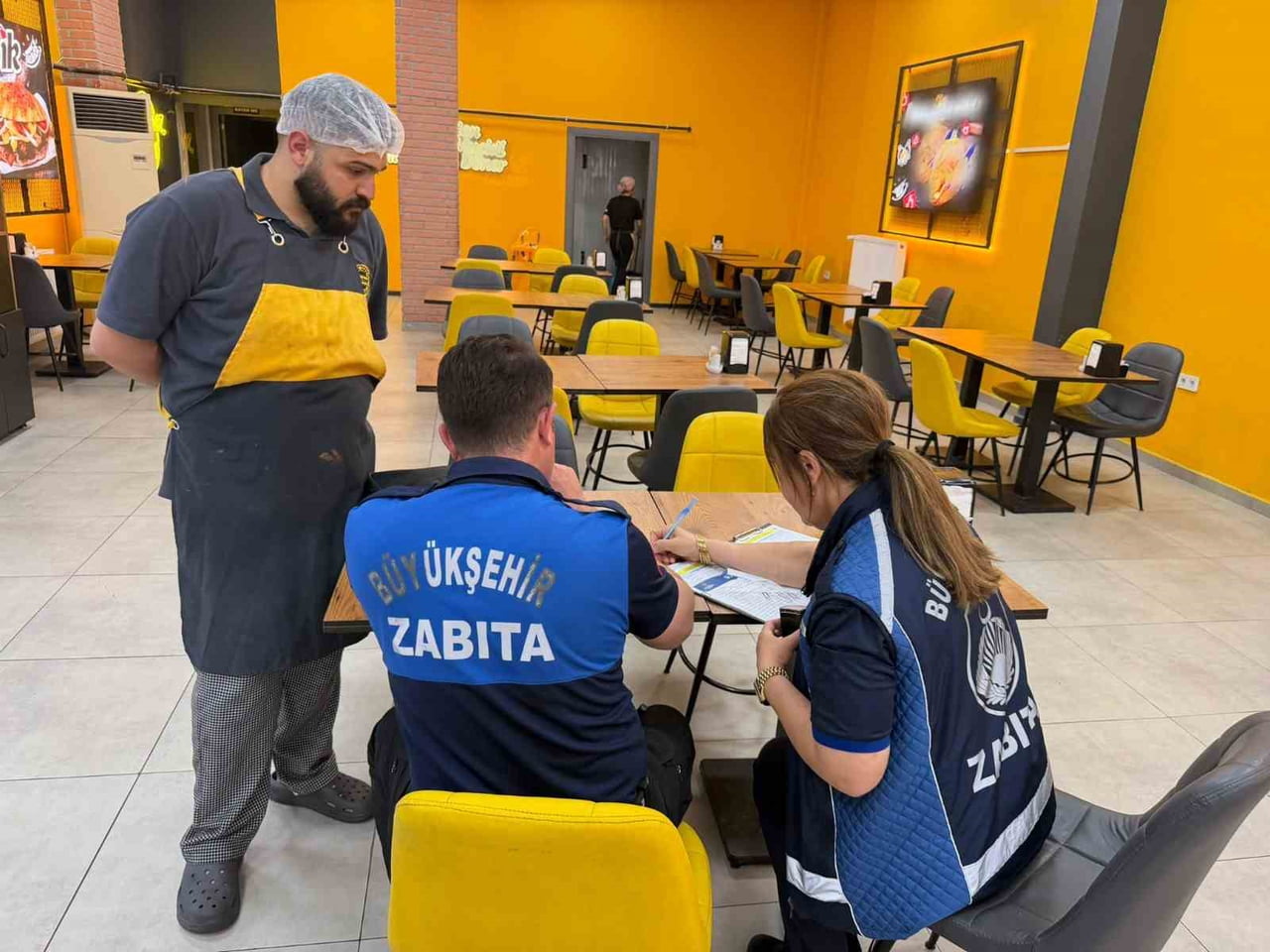 ZABITA EKİPLERİ BAYRAM ÖNCESİ DENETİMLERİNİ SIKLAŞTIRDI